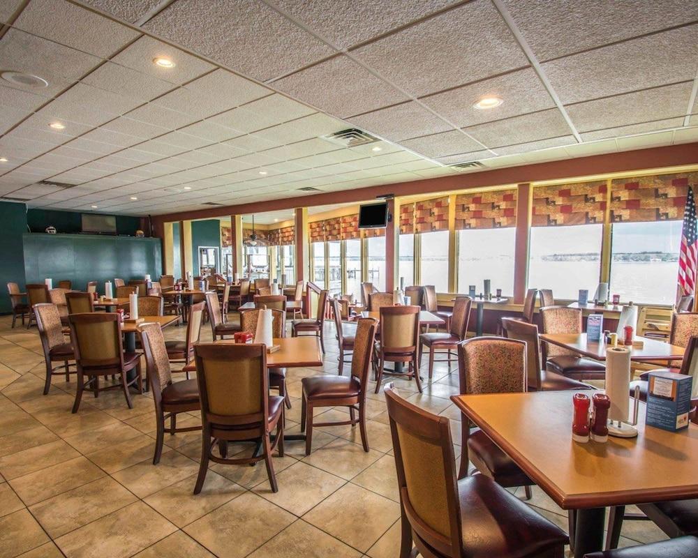 Quality Inn And Suites Palatka Riverfront Exterior foto