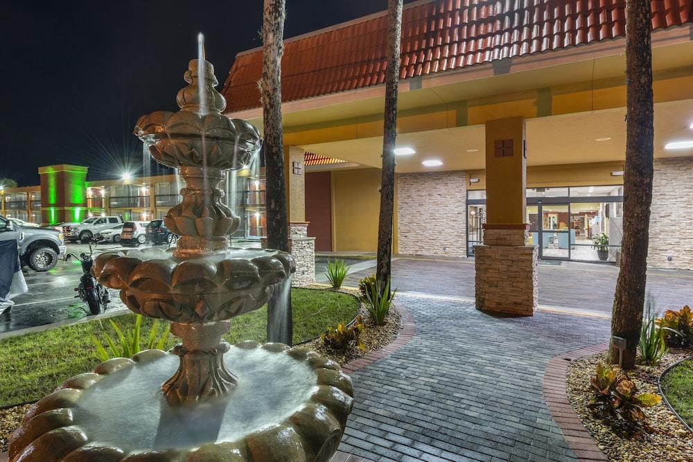 Quality Inn And Suites Palatka Riverfront Exterior foto