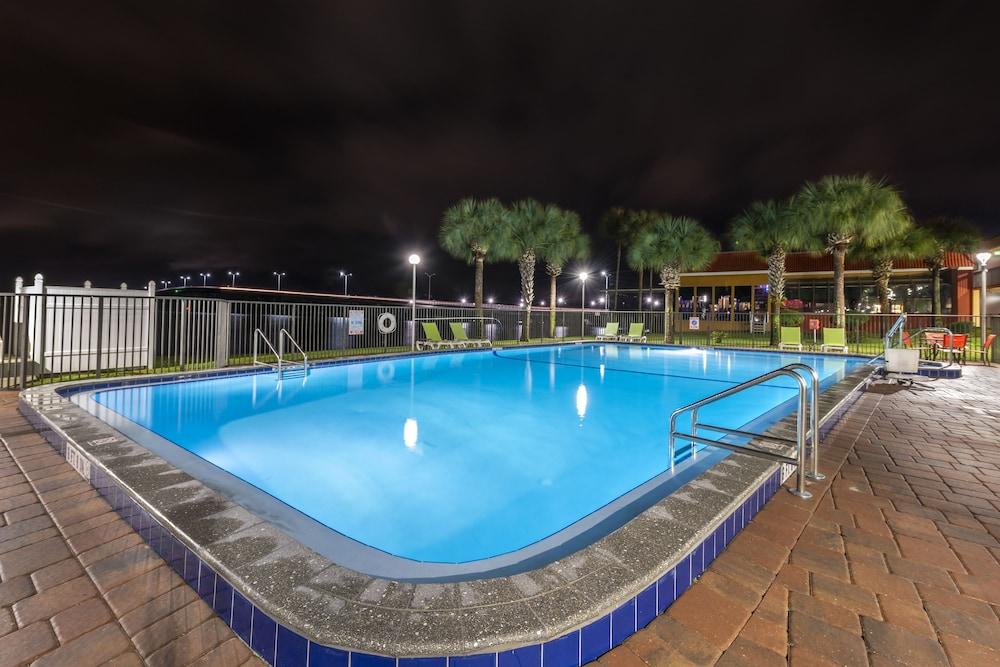 Quality Inn And Suites Palatka Riverfront Exterior foto