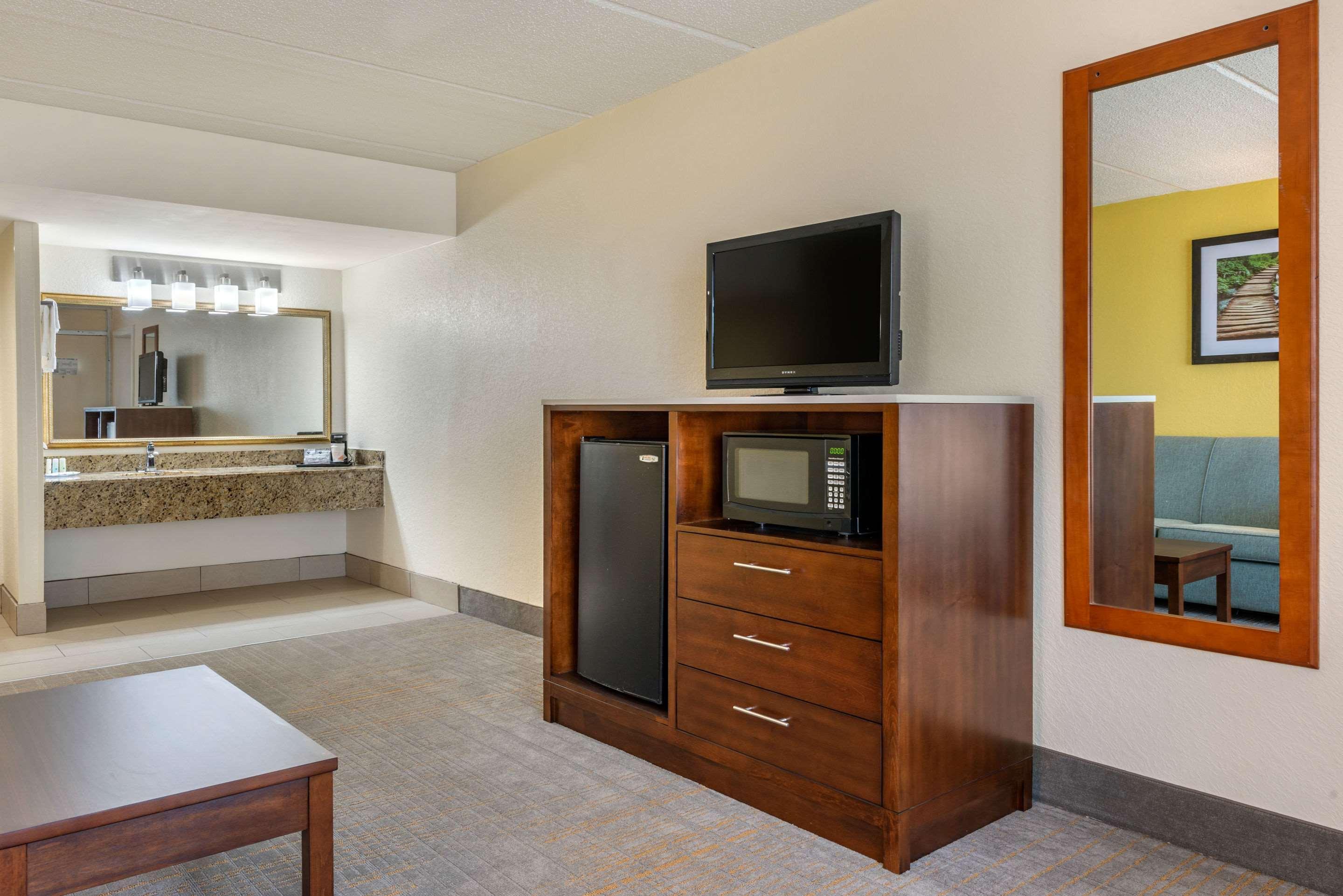 Quality Inn And Suites Palatka Riverfront Exterior foto