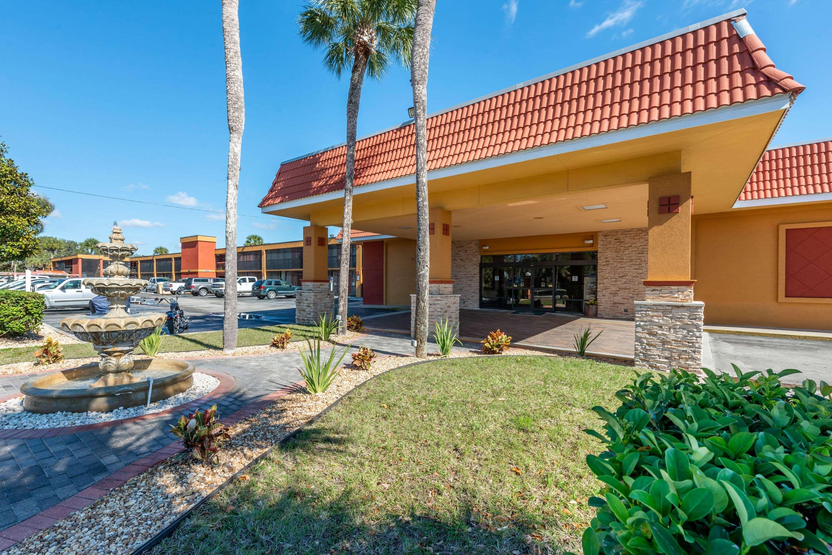 Quality Inn And Suites Palatka Riverfront Exterior foto