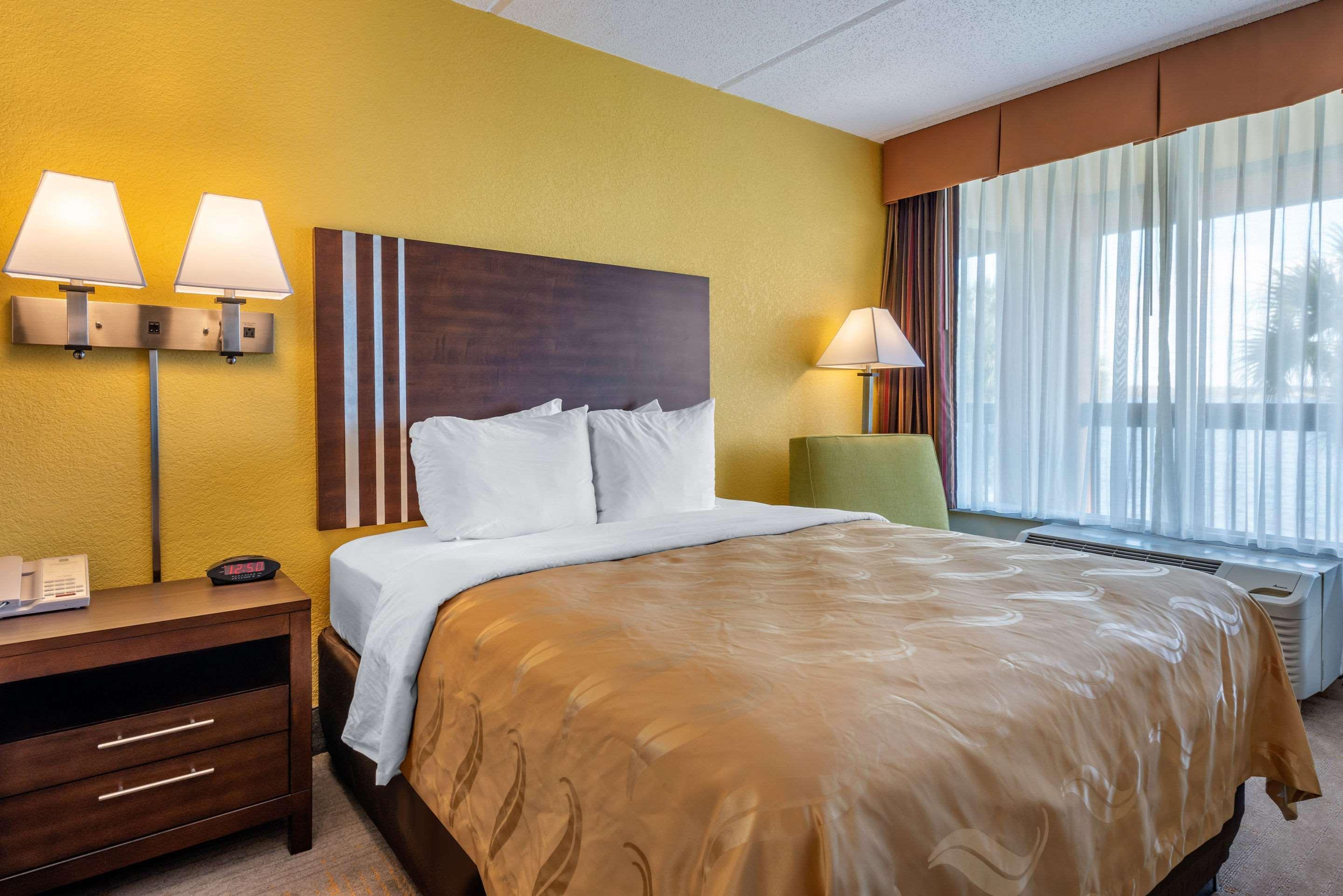 Quality Inn And Suites Palatka Riverfront Exterior foto