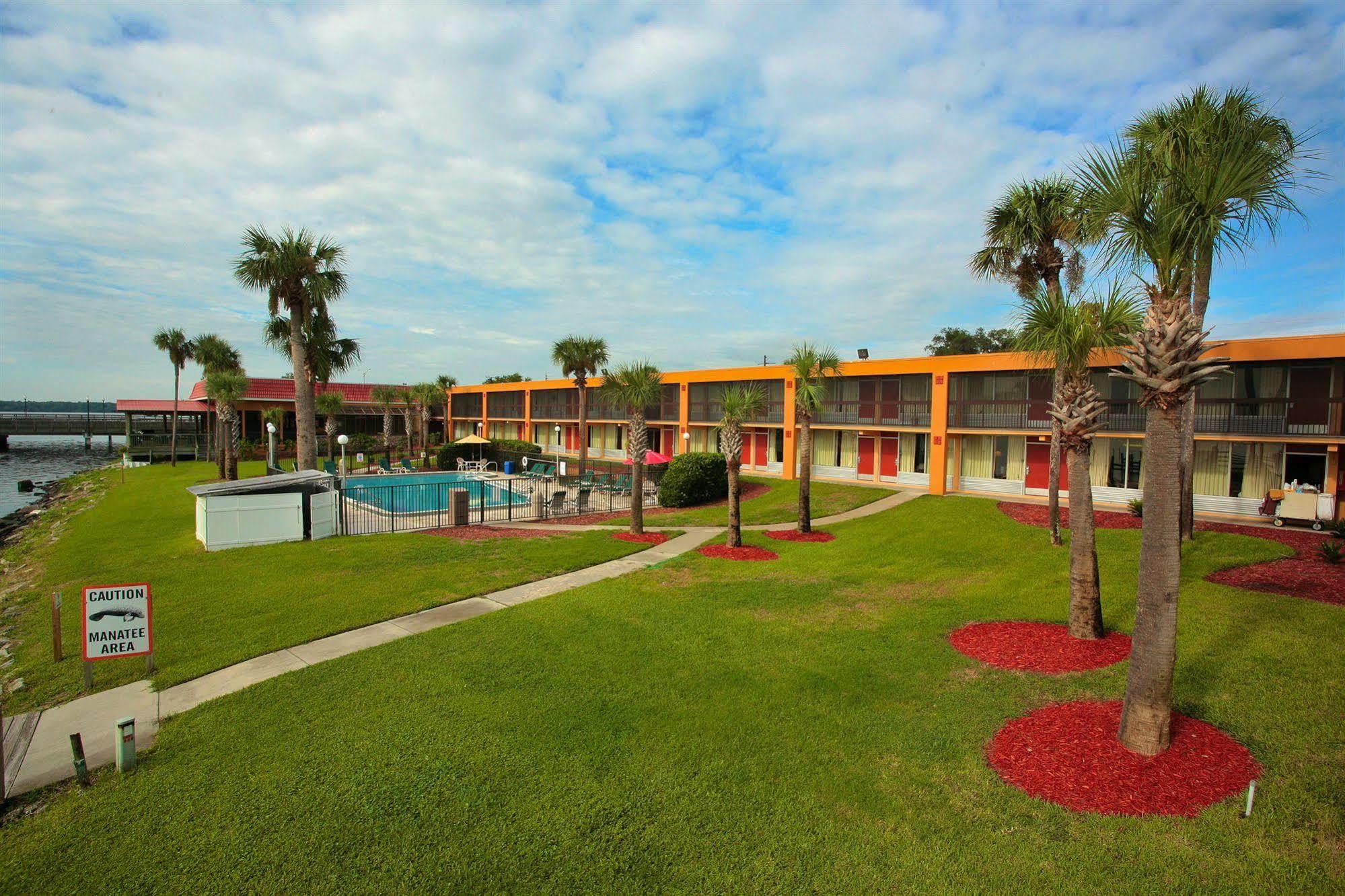 Quality Inn And Suites Palatka Riverfront Exterior foto